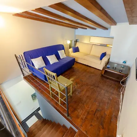 Joivy Saracens Tower In Center Appartement
