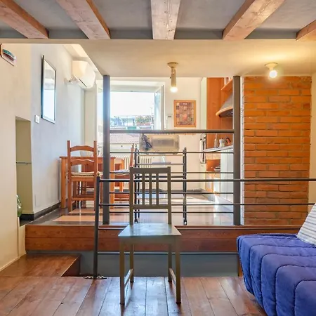 Joivy Saracens Tower In Center Apartment *